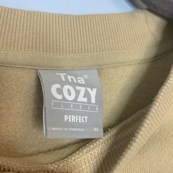 TNA Cozy Fleece Perfect Sweatshirt - Picture 2 of 3
